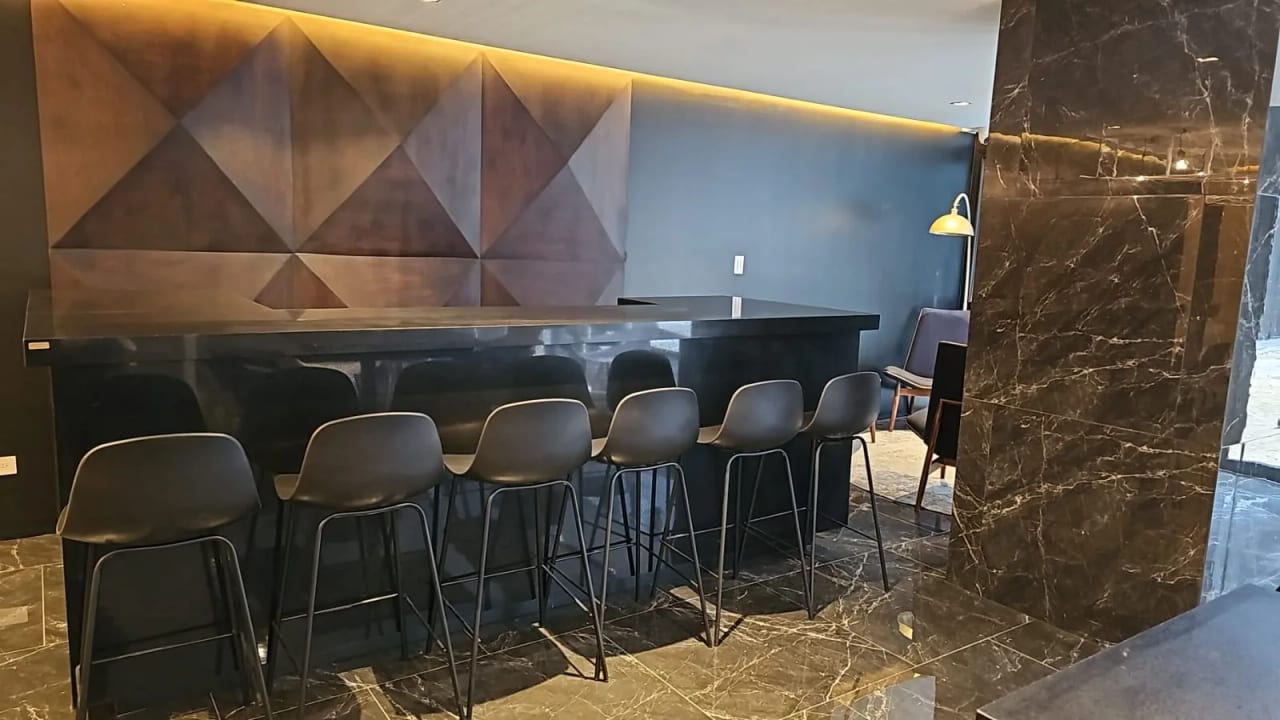 APARTAMENTO EN VENTA ZONA 11 — foto 3 de 14