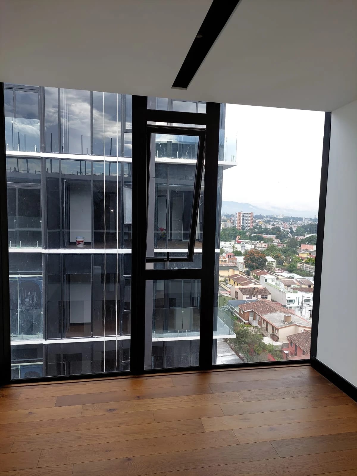 APARTAMENTO EN VENTA ZONA 11 — foto 12 de 14