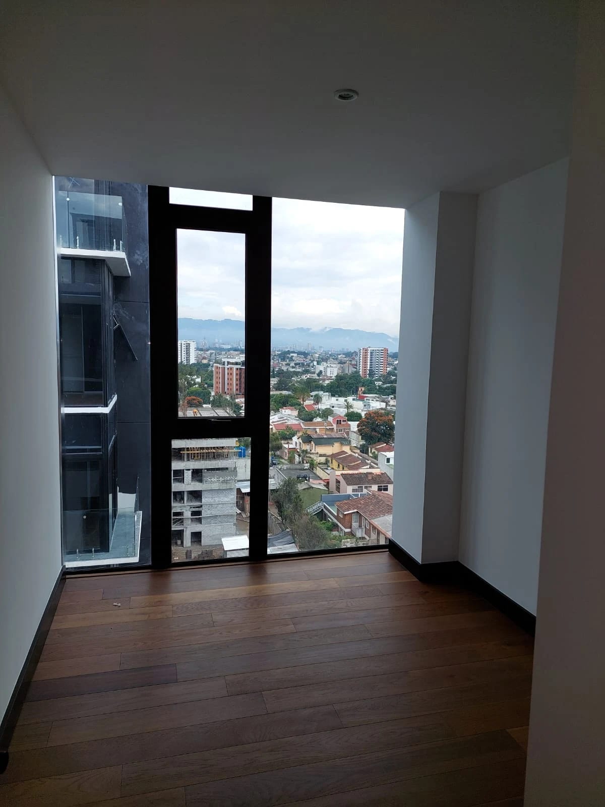 APARTAMENTO EN VENTA ZONA 11 — foto 14 de 14