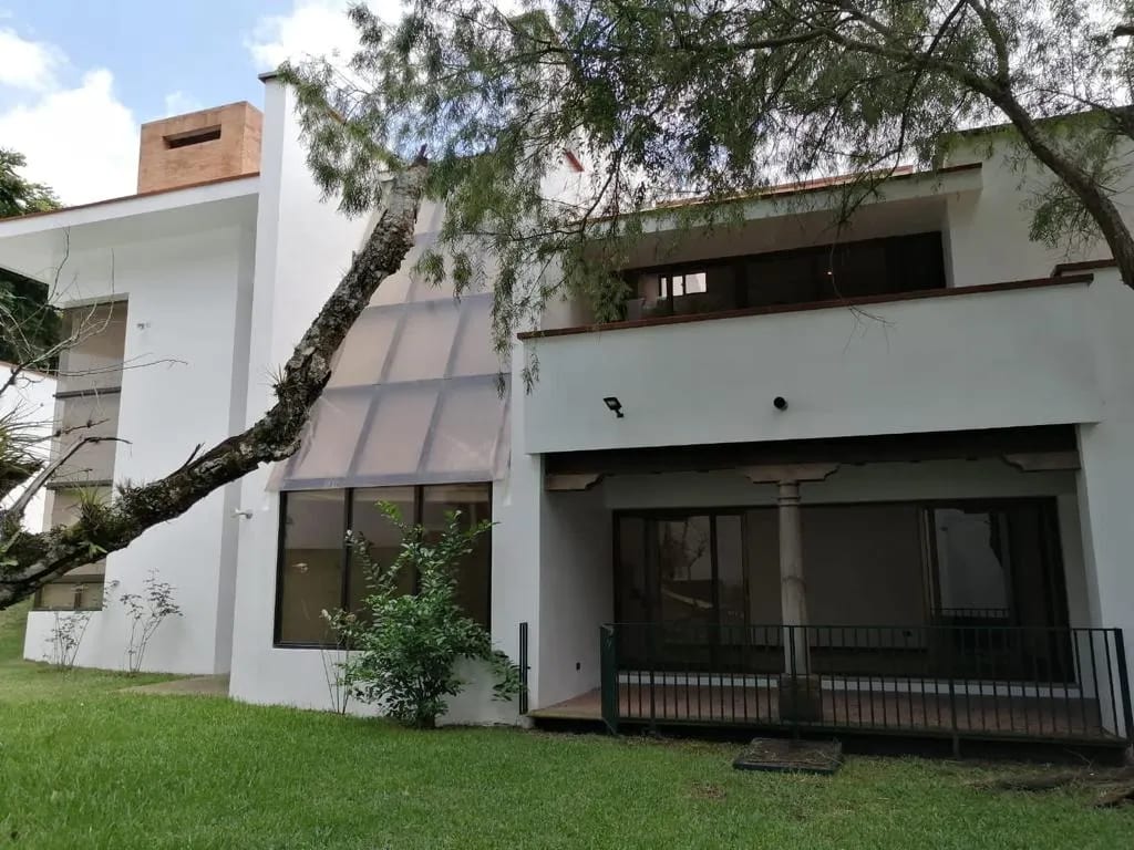 Casa en Venta Zona 16 — foto 1 de 12