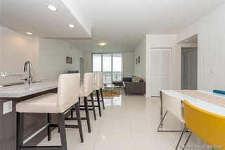 Apartamento en Venta en Miami Doral,  Florida — miniatura 2 de 8