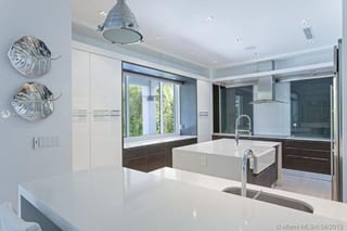 Casa en venta en Key Biscaine, Miami Florida — miniatura 8 de 13