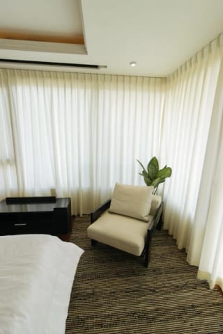 APARTAMENTO EN RENTA ZONA 10 — miniatura 3 de 7