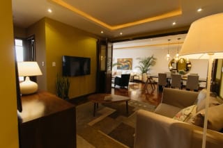 APARTAMENTO EN RENTA ZONA 10 — miniatura 2 de 7