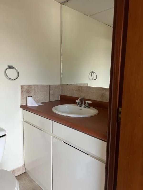 CLÍNICA EN RENTA ZONA 15 VISTA HERMOSA 1 — foto 8 de 11