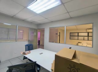 BODEGA EN RENTA CALZADA LA PAZ — miniatura 11 de 15