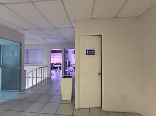 BODEGA EN RENTA CALZADA LA PAZ — miniatura 5 de 15
