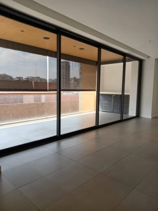 APARTAMENTO EN RENTA ZONA 10 — miniatura 11 de 12