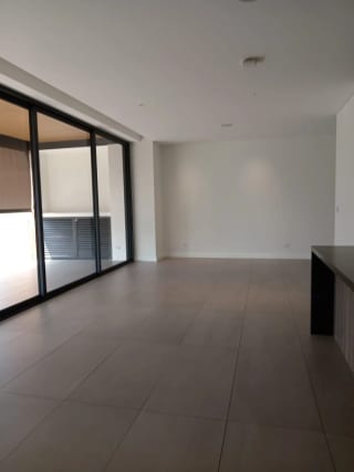 APARTAMENTO EN RENTA ZONA 10 — miniatura 8 de 12
