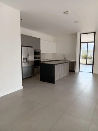 APARTAMENTO EN RENTA ZONA 10 — miniatura 5 de 12