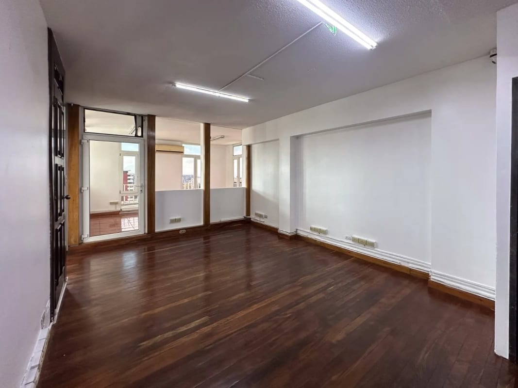 OFICINAS EN RENTA EN ZONA 9 — foto 3 de 16